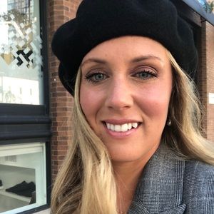 Meet your Posher, Rebecca